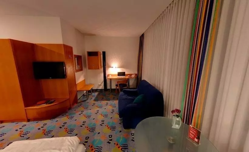 コンフォートルーム, Business Hotel Artes