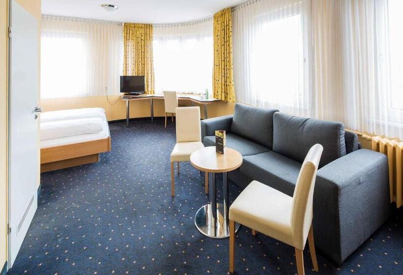 غرفة سوبيريور, Central