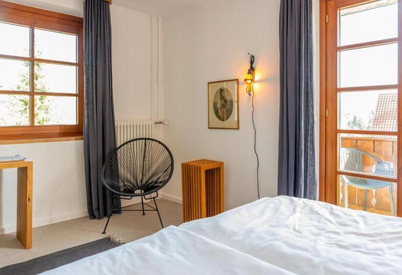 Номер Стандарт, Der Hirschen