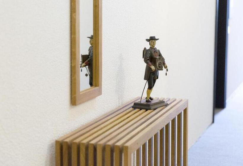 수피리어 룸, Der Hirschen