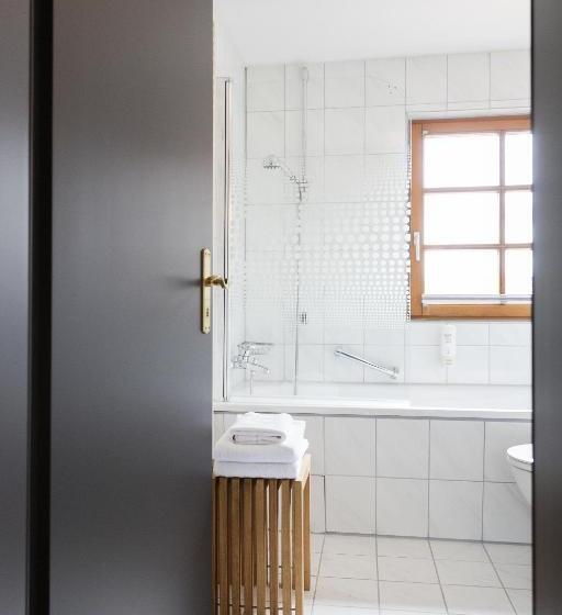 Номер Superior, Der Hirschen