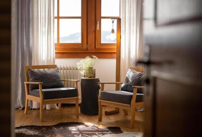 Номер Комфорт, Der Hirschen