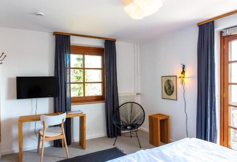 Номер Стандарт, Der Hirschen