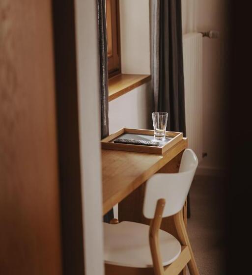 Номер Стандарт, Der Hirschen