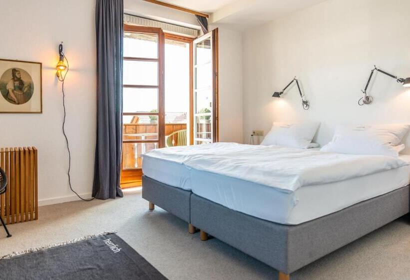 Номер Стандарт, Der Hirschen