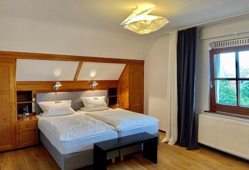 Номер Комфорт, Der Hirschen