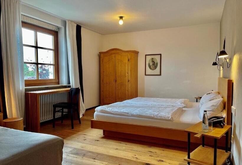 Номер Комфорт, Der Hirschen