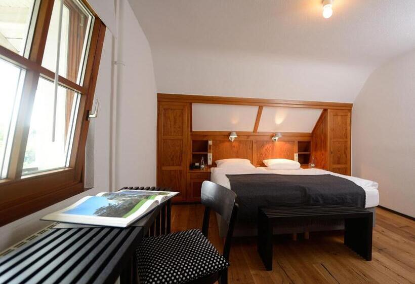 Номер Комфорт, Der Hirschen