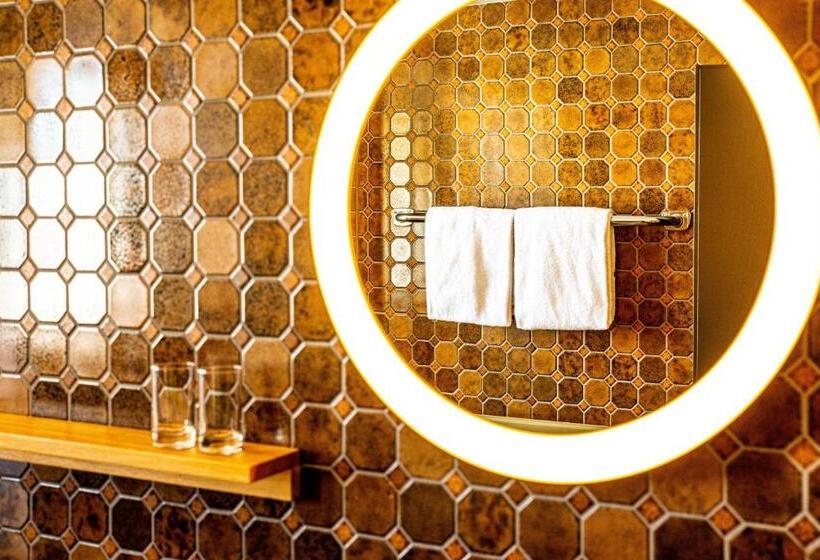 Номер Стандарт, Der Hirschen