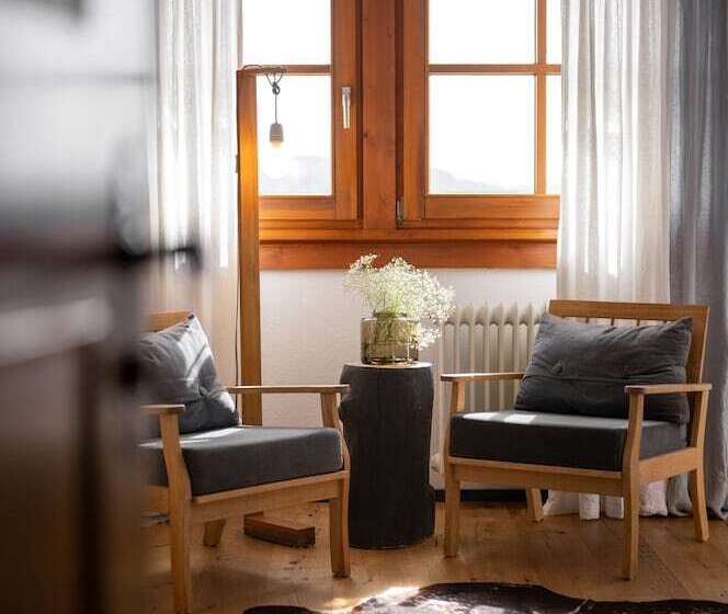 Номер Комфорт, Der Hirschen