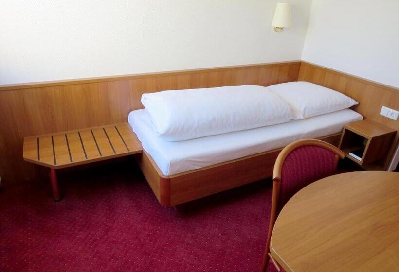 스탠다드 싱글 룸, Find