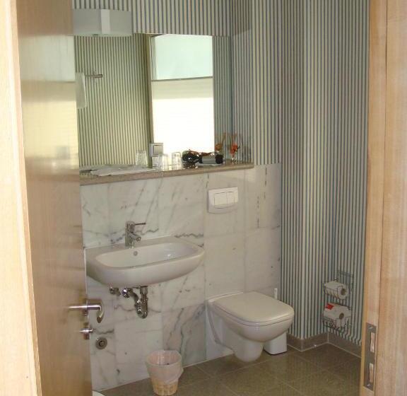 Номер Стандарт, Lindemann