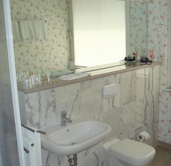 Номер Стандарт Трехместный, Lindemann