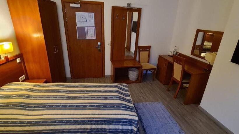 غرفة قياسية, M A S