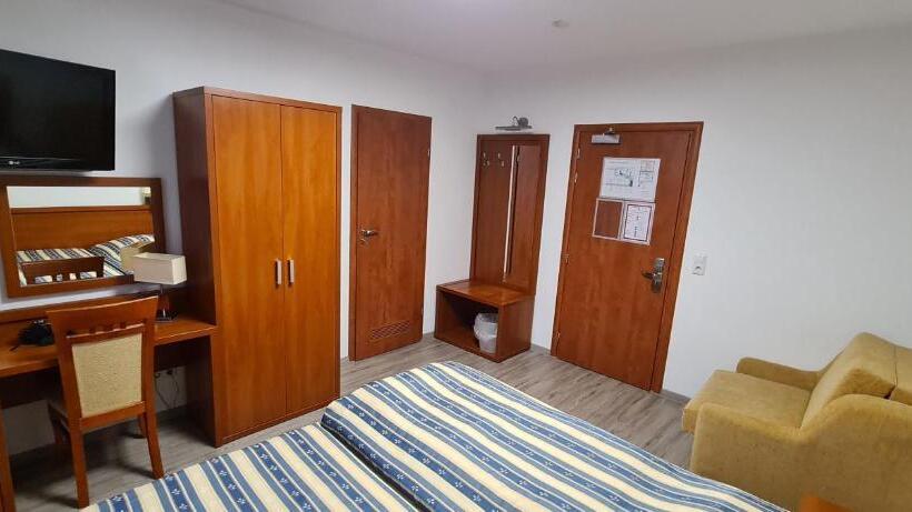 غرفة قياسية, M A S