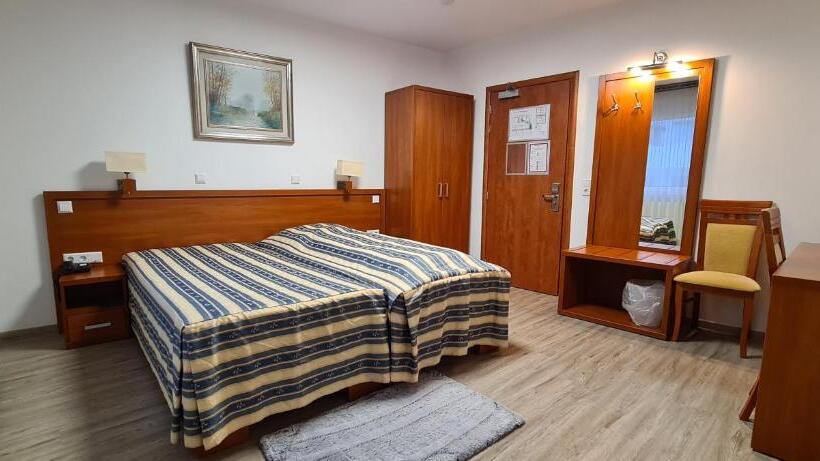 غرفة قياسية, M A S