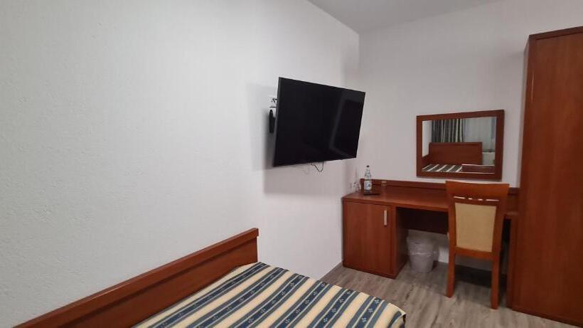 غرفة قياسية فردية, M A S