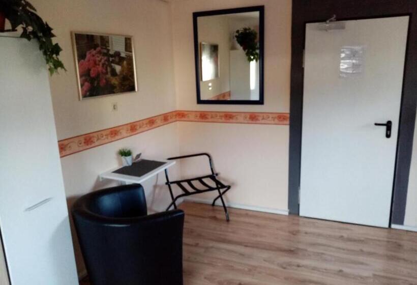 חדר סטנדרט יחיד, Pension Hubertus