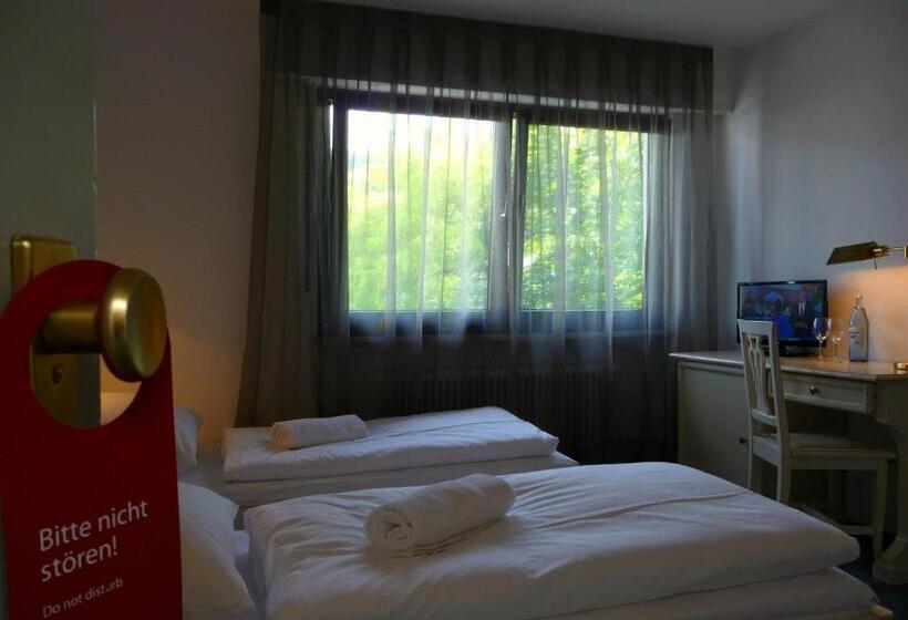 חדר סטנדרט לשלושה, Restaurant Felderbock