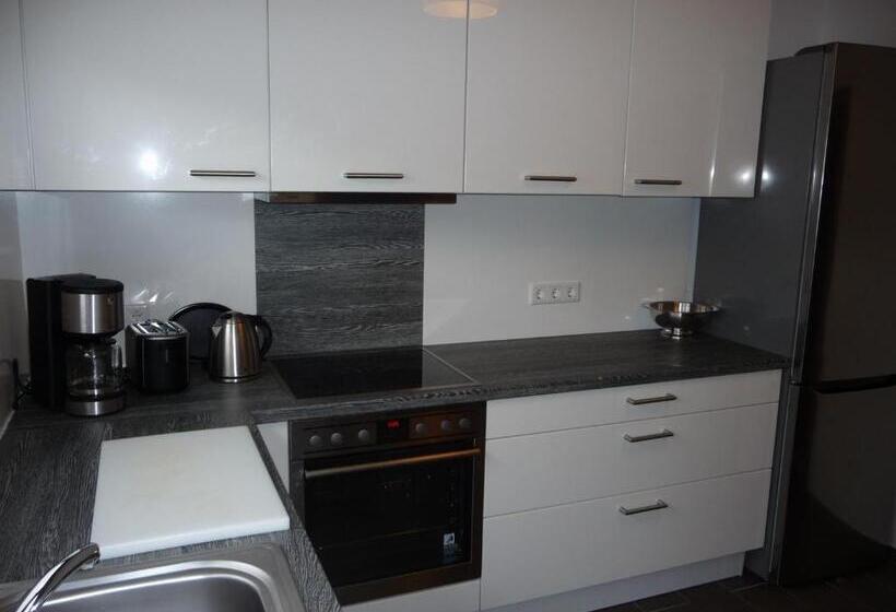 דירת שלושה חדרים, Restaurant Felderbock