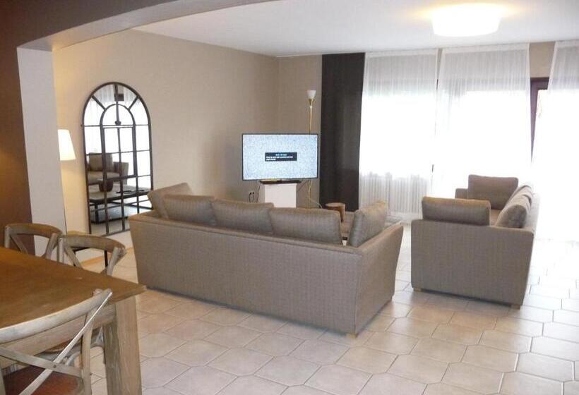 דירת שלושה חדרים, Restaurant Felderbock