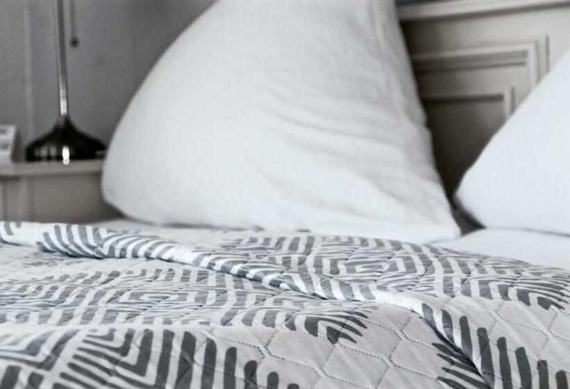 Номер Стандарт, Simonis