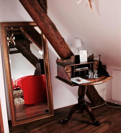 Семейный Номер, Simonis