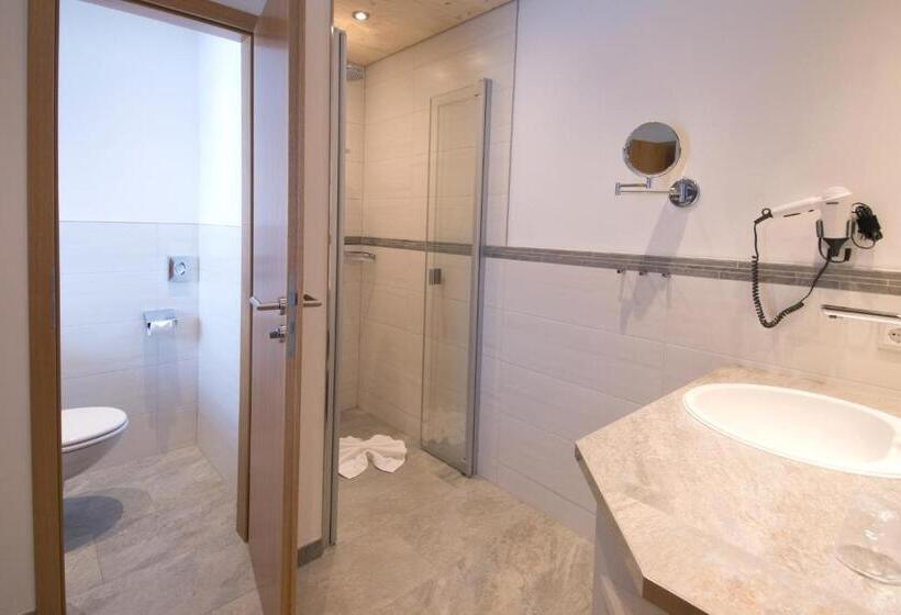 Номер Deluxe, Wellnesshotel Sonnenhof & Sonnhalde