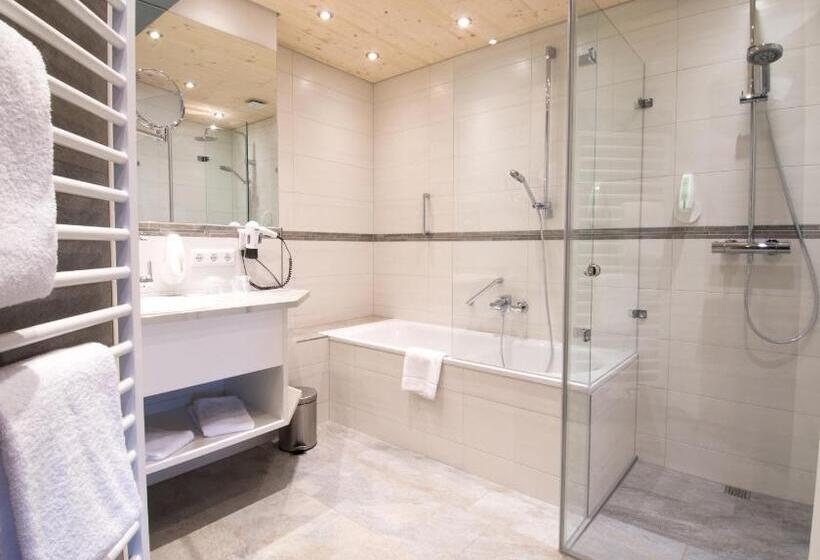 Номер Deluxe, Wellnesshotel Sonnenhof & Sonnhalde