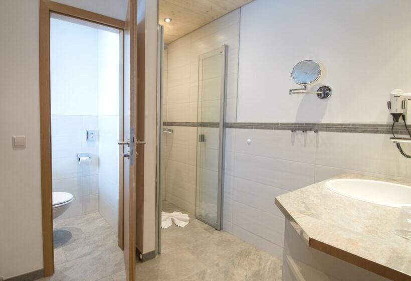 Номер Deluxe, Wellnesshotel Sonnenhof & Sonnhalde