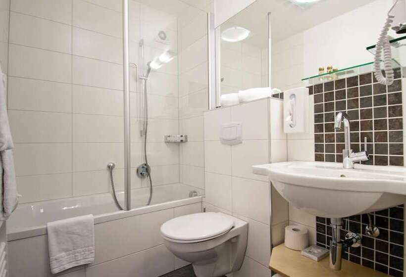 Номер Комфорт, Wellnesshotel Sonnenhof & Sonnhalde