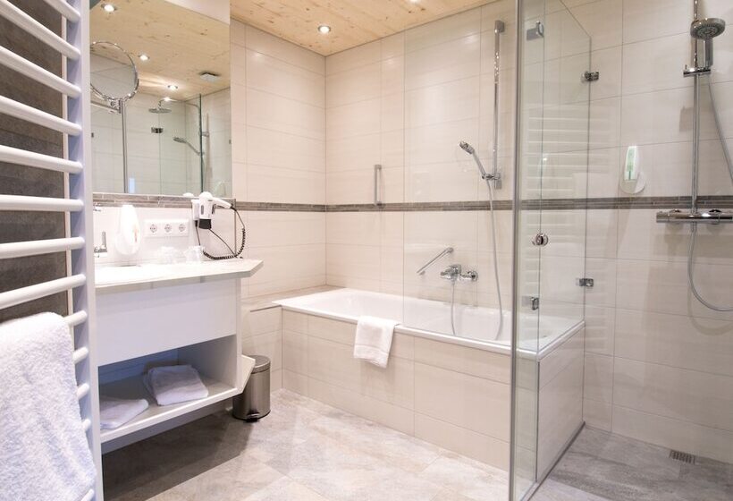 Номер Deluxe, Wellnesshotel Sonnenhof & Sonnhalde