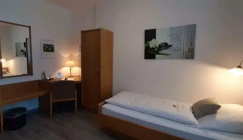 スタンダードシングルルーム, Landgasthof Zur Scharfen Ecke