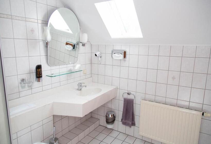 标准单人间, Willmeroth Windeck