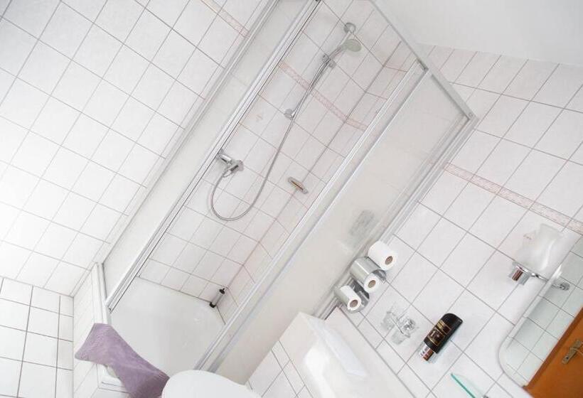 标准单人间, Willmeroth Windeck