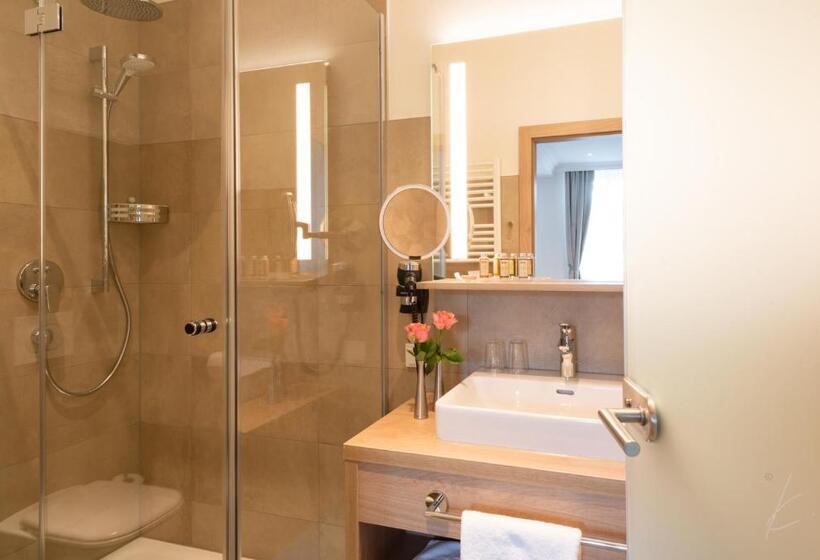 غرفة كومفورت, Romantik Hotel Villa Sayn