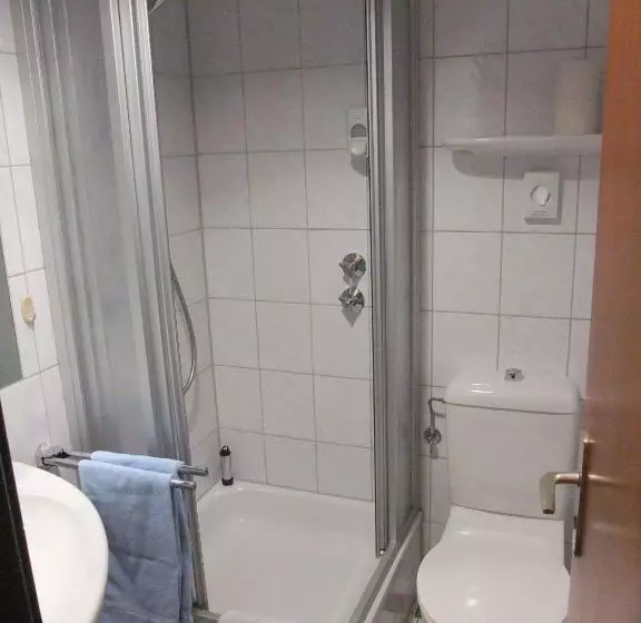 コンフォートルーム, Rtb Hotel   Sportschule