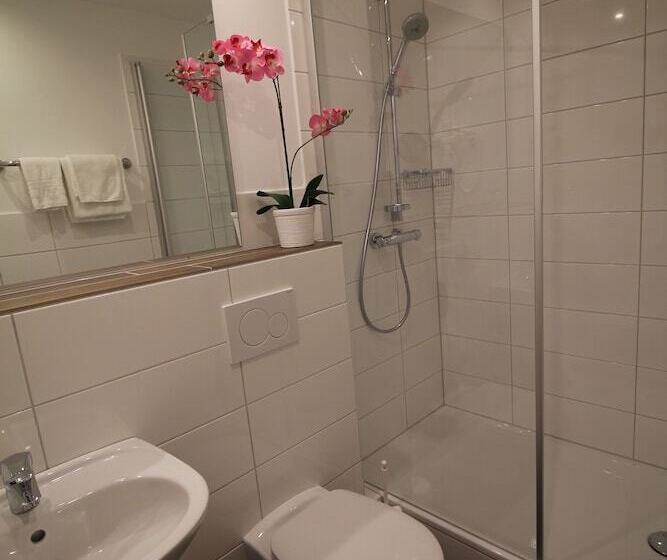 غرفة ديلوكس فردية, Westerfeld