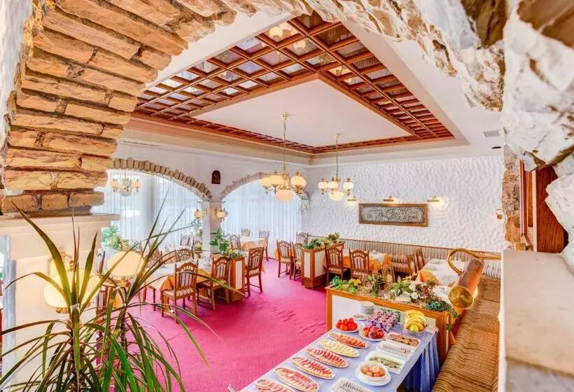 オーシャンビュースタンダードルームバルコニー付き, Bed & Breakfast Senator