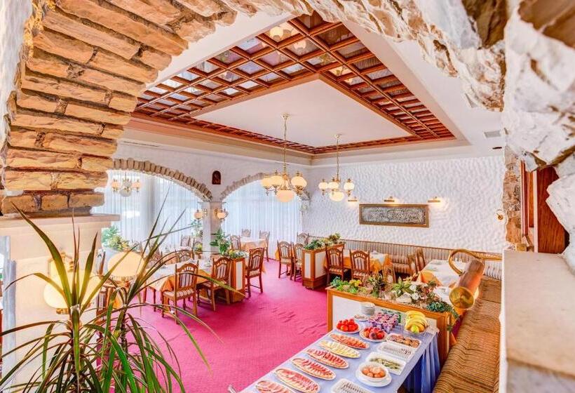 Quarto Estandar Individual, Bed & Breakfast Senator