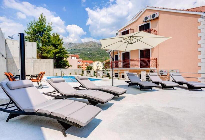 Quarto Estandar Individual, Bed & Breakfast Senator