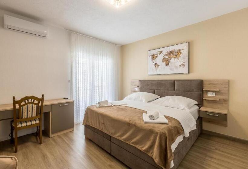 Quarto Deluxe com Sacada, Bed & Breakfast Senator