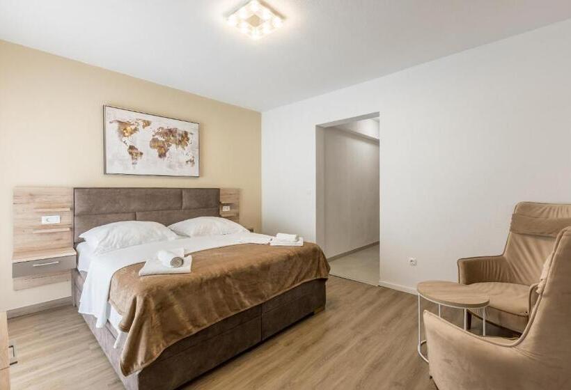 Quarto Deluxe com Sacada, Bed & Breakfast Senator