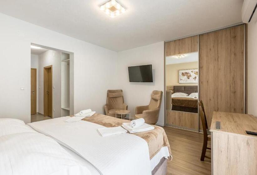 Quarto Deluxe com Sacada, Bed & Breakfast Senator