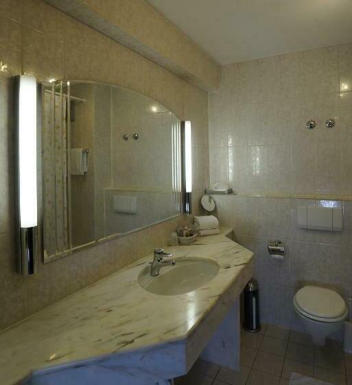 舒适型房间, City