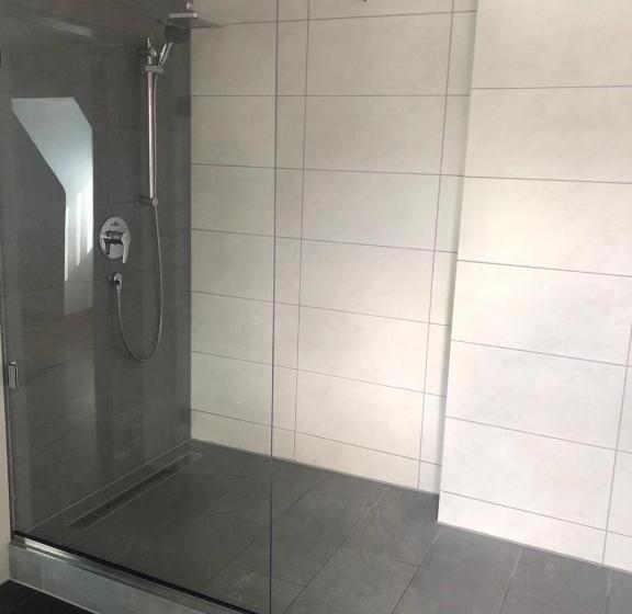 标准间带阳台, City