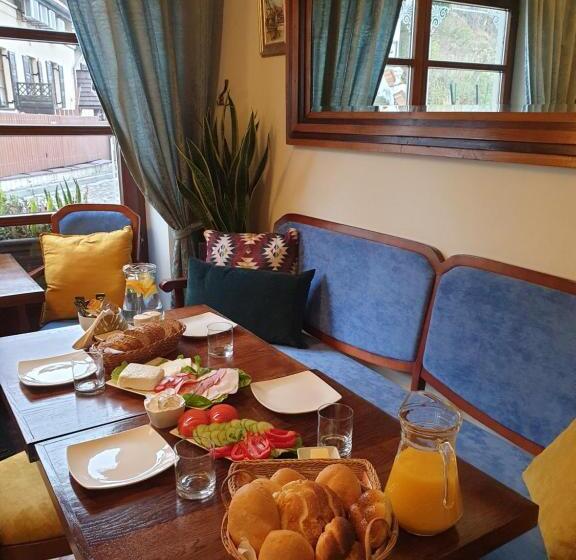 آپارتمان 1 خوابه, Agharta