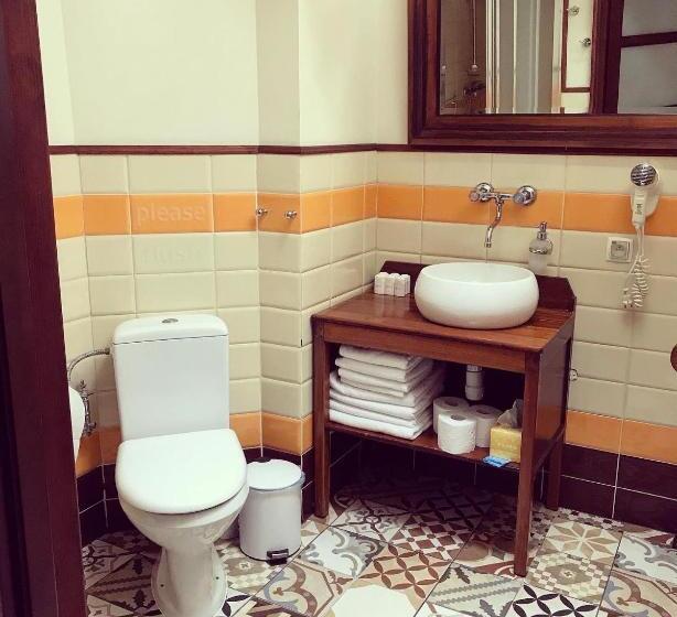 آپارتمان 1 خوابه, Agharta