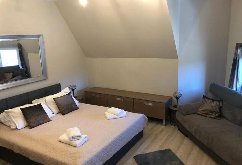 Апартаменты Deluxe 1 Спальня, Bella