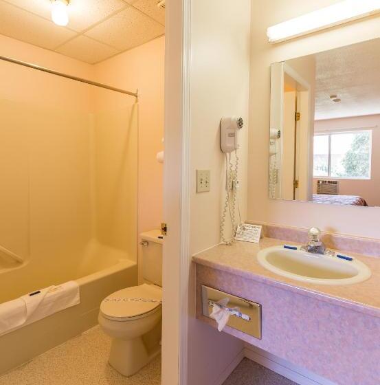 חדר סטנדרט עם מיטת קינג, Bon Voyage Inn